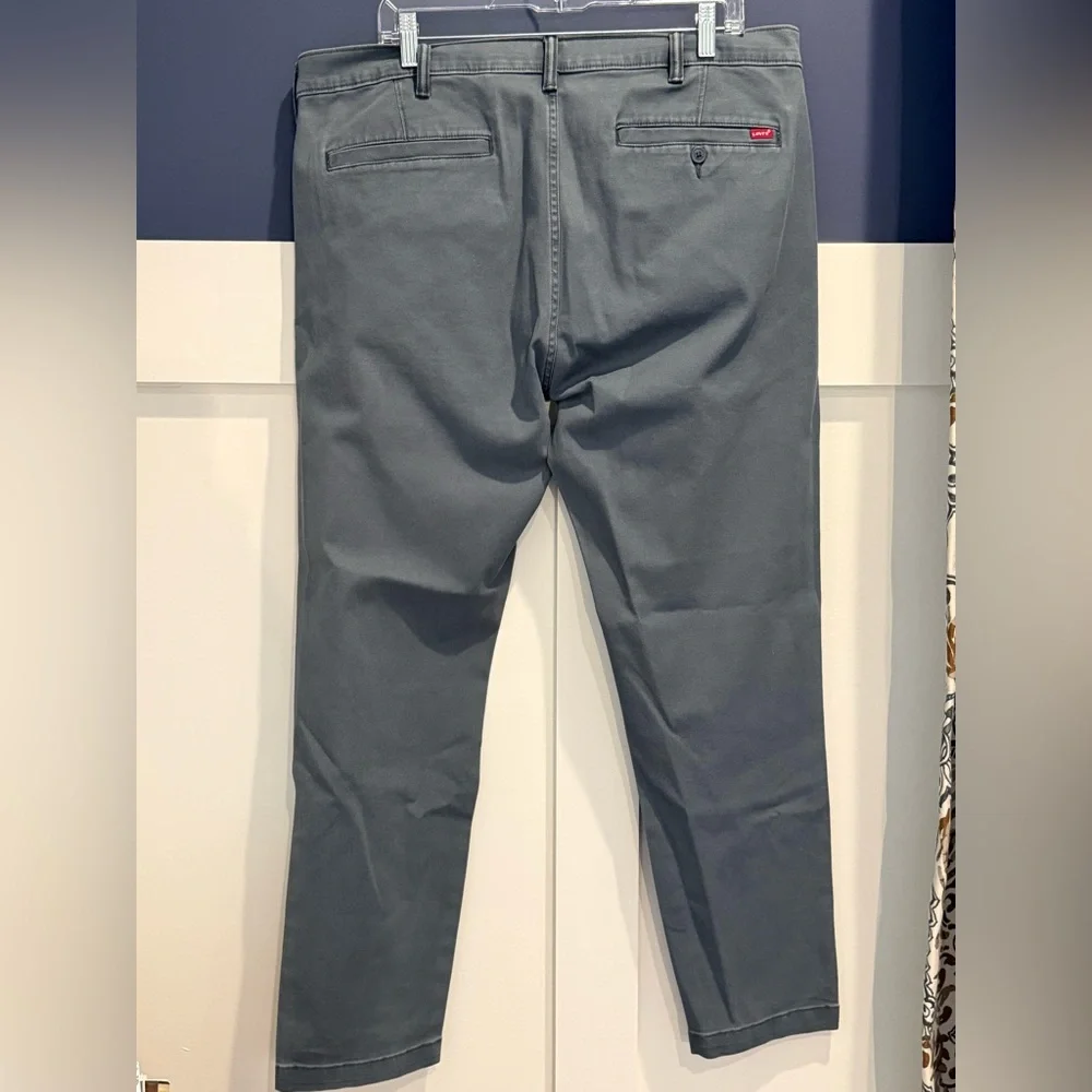 Levi's Men's Gray / Slate XX Standard Taper  Chinos Size W38 x L32